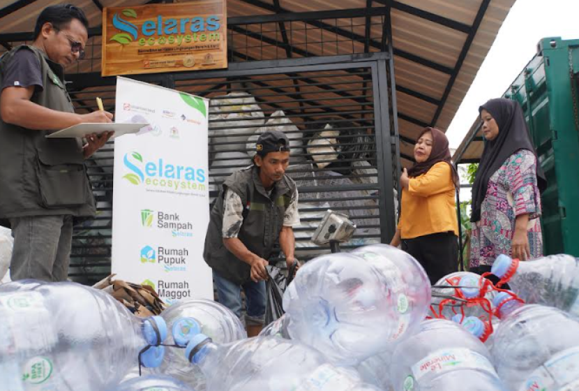 Pengolahan libah plastik yang tepat akan menjadi bahan yang produktif. dok Sinarmas Land