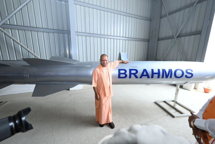 Rudal Brahmos produksi India. Sumber: Indian Defence