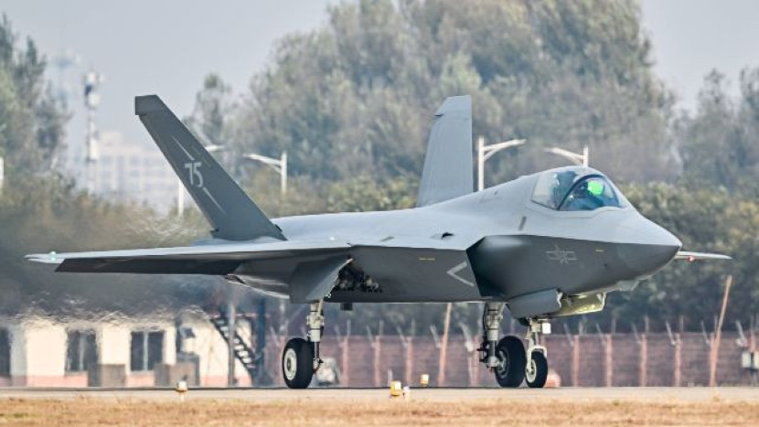 Jet tempur J-35 produksi China. Sumber: X