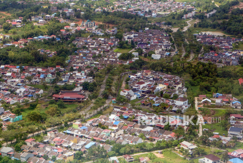Kawasan padat penduduk di Balikpapan, Kaltim. 