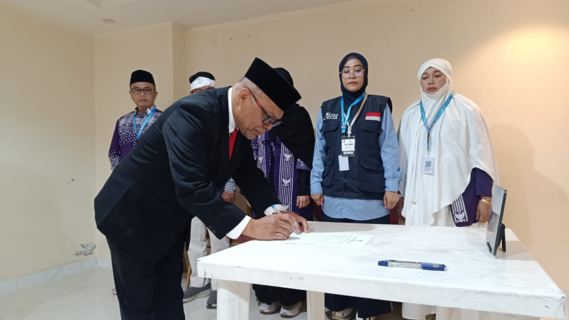 Pelantikan Sekda Kota Sukabumi dilakukan secara daring karena tengah menjalankan ibadah haji, Rabu (28/5/2025).