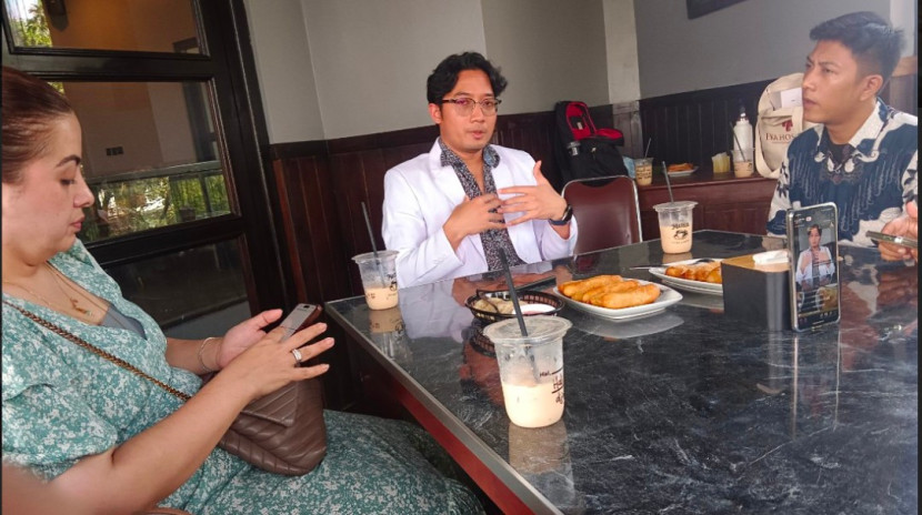 Dokter spesialis bedah Umum Eka Hospital Depok, dr. Koespriyandito, Sp.B, MT. BME dalam Media Meet Up bertajuk Radang Usus Buntu: Gejala, Penyebab, dan Pengobatan di Tapos, Kota Depok, Rabu (28/05/2025). (Foto: Rusdy Nurdiansyah/RUZKA INDONESIA)
