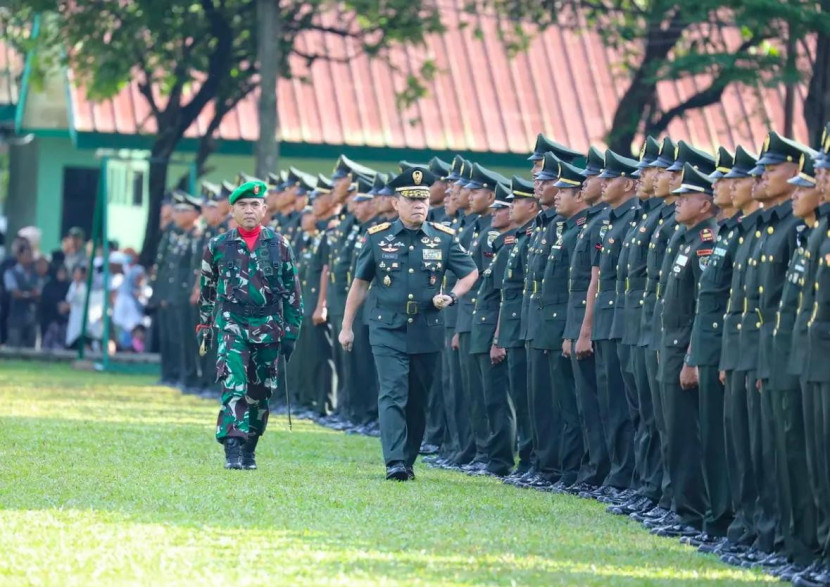 Mayjen Rafael Granada Baay mendapat promosi dari Pangdam Jaya menjadi Sestama BIN. Sumber: Pendam Jaya