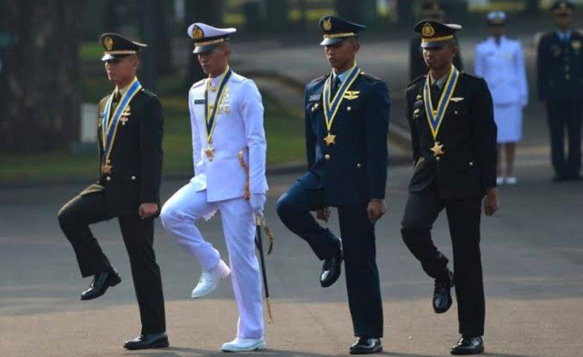 Para lulusan terbaik Akmil. (Foto: Dok RUZKA INDONESIA)