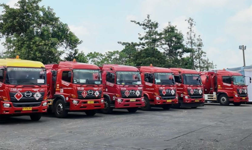 Pendistribusian dan penyaluran Bahan Bakar Minyal (BBM) melalui Fuel Teminal bekerja 24 jam untuk membantu memenuhi kebutuhan masyarakat di Bengkulu. (Foto: Dok RUZKA INDONESIA)