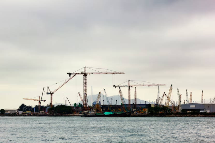 Ilustrasi crane. CBG 500E jadi crane elektrik pertama di Indonesia. Sumber: Freepik