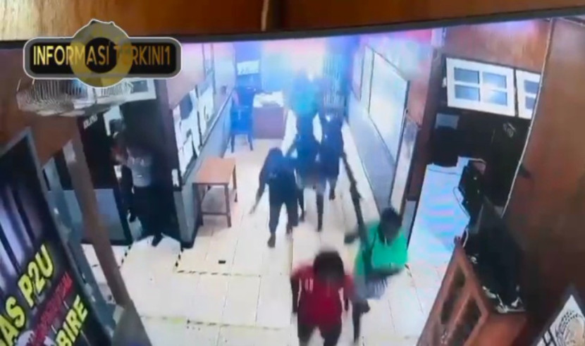 Napi di Lapas Nabire kabur terekam CCTV. (Foto: Dok RUZKA INDONESIA)