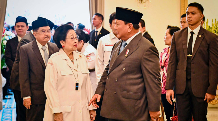 Presiden Prabowo Subianto dan Presiden ke-5 RI Megawati Soekarnoputri usai Upacara Peringatan Hari Lahir Pancasila tahun 2025 di Gedung Pancasila, Kementerian Luar Negeri, Jakarta, pada Senin, 2 Juni 2025. (Foto: BPMI Setpres)