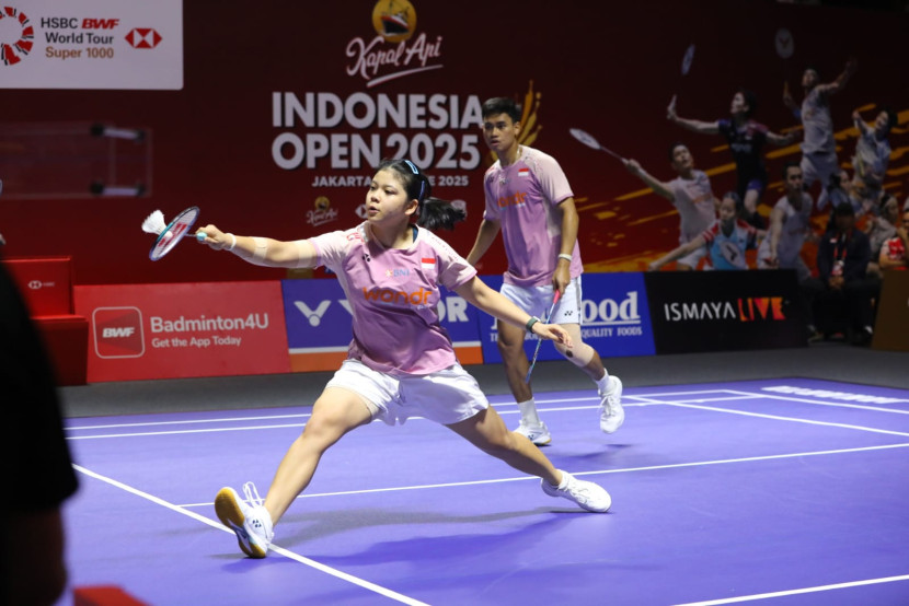 Pasangan Jafar Hidayatullah/Felisha Alberta Nathaniel Pasaribu mengawali turnamen Kapal Api Indonesia Open 2025 dengan meraih kemenangan.