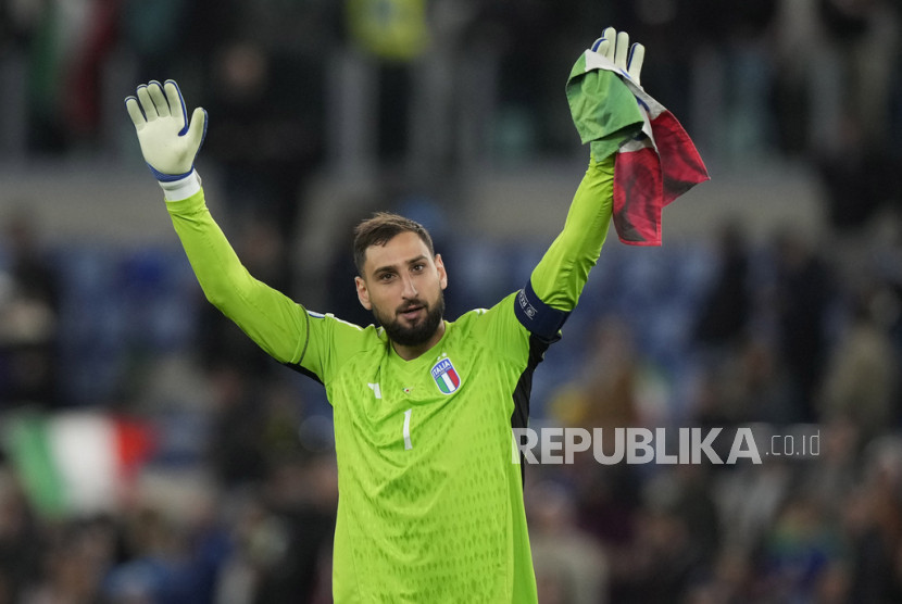 Gianluigi Donnarumma, kiper PSG yang juga kiper timnas Italia.