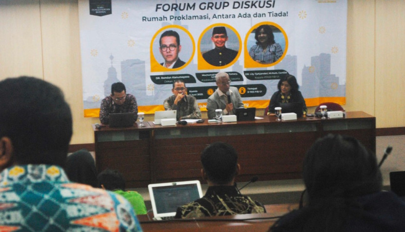 FIB UI mengikuti Forum Grup Diskusi