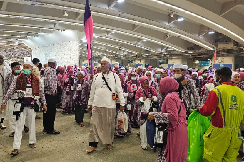 Jamaah haji Indonesia, kompak dengan Batik khas Nusantara. (Kemenag)