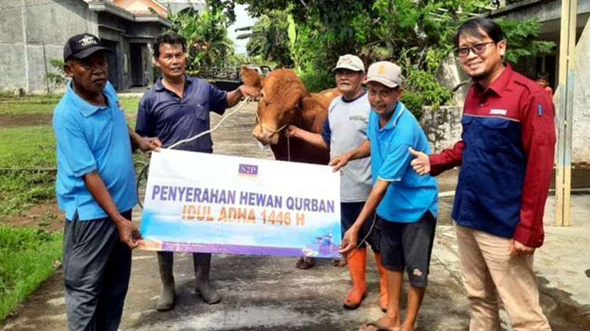 Penyembelihan hewan kurban dan pembagian daging kurban dilakukan oleh masyarakat secara mandiri di masing-masing wilayah penerima. (Foto: Dok RUZKA INDONESIA)