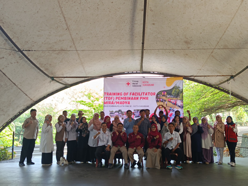 Training of Fasilitator (ToF) bagi para pembina dan pelatih Palang Merah Remaja (PMR) se-Kota Sukabumi.