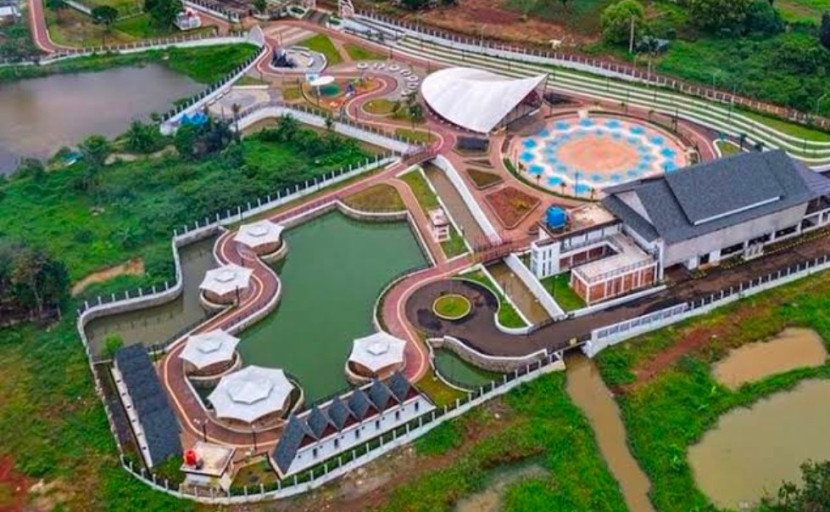 Taman Alun-alun dan Hutan Kota Wilayah Barat (Albar) yang ada di Bojongsari, Kota Depok. (Foto: Dok RUZKA INDONESIA)