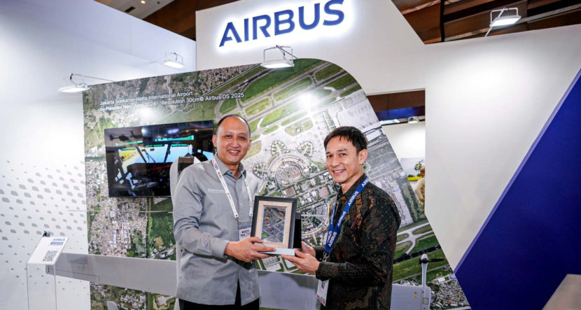 Kerja sama Pertamina dan Airbus yang sebelumnya telah dituangkan dalam Nota Kesepahaman (MoU) pada Bali International Airshow 2024 serta ditindaklanjuti proses sertifikasi terhadap bisnis dan operasional yang sesuai standar ISCC CORSIA. (Foto: Dok RUZKA INDONESIA)