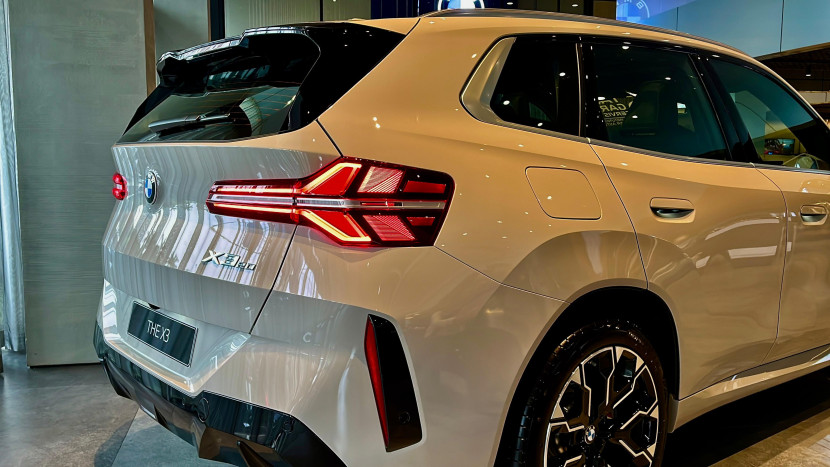 Eksterior All New BMW X3 dengan kontur tajam, namun elegan (Doc. Motoresto).