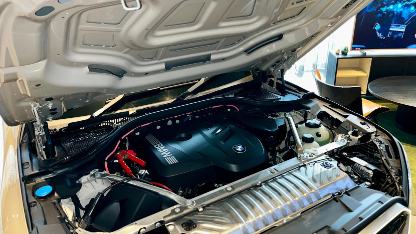 Ruang Mesin All New X3 yang Padat Menyimpan Tenaga Besar (Doc. Motoresto).