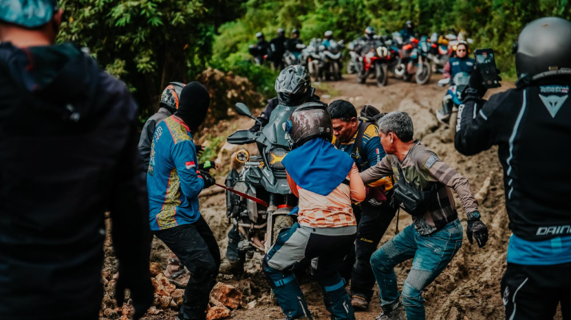 Perjuangan Bersama Melewati Rintangan (Doc. GSrek Indonesia Jakarta Chapter).