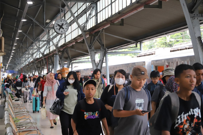 PT KAI mendukung upaya pemerintah dalam meningkatkan mobilitas masyarakat dan daya beli selama masa liburan sekolah. (Foto: Humas PT KAI)
