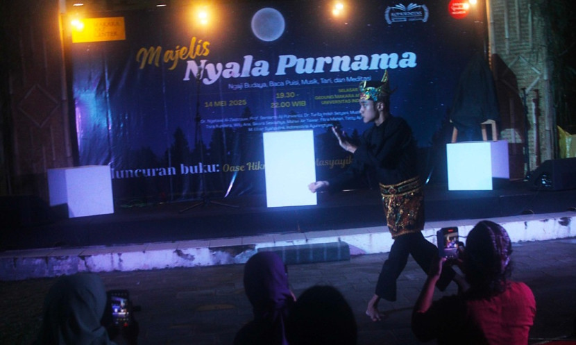 Acara Majelis Nyala Purnama yang digelar di Makara Art Center Universitas Indonesia (MAC UI) pada Rabu 14 Mei 2025. (Foto: Dok Komoenitas Makara) 