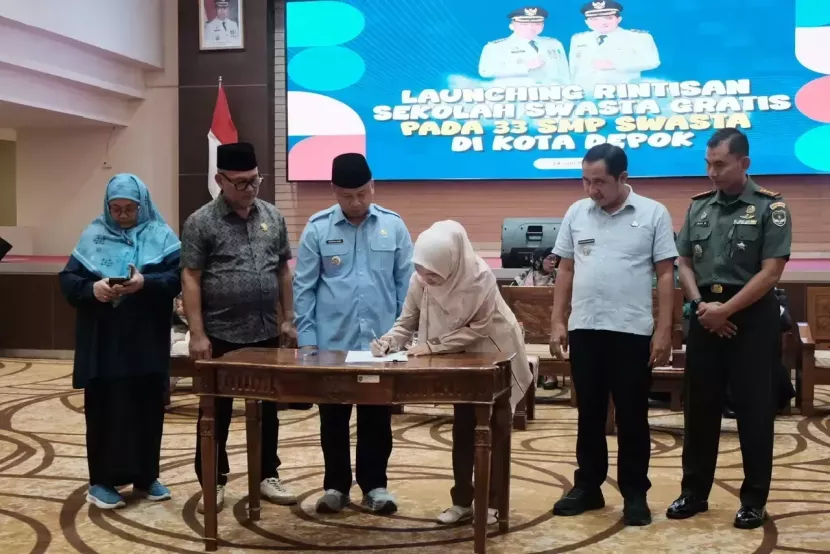Wali Kota Depok, Supian Suri menyaksikan MoU RSGG. (Foto: Dok Diskominfo Kota Depok)