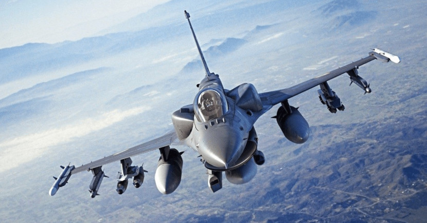 Jet tempur F-16 Viper. Sumber: US Air Force