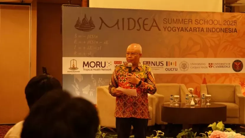 Dekan FMIPA, Prof. Dr. Eng. Kuwat Triyana, M.Si