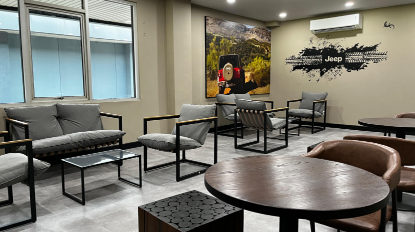 Jeep Lounge Pertama di Indonesia (Doc. Motoresto).