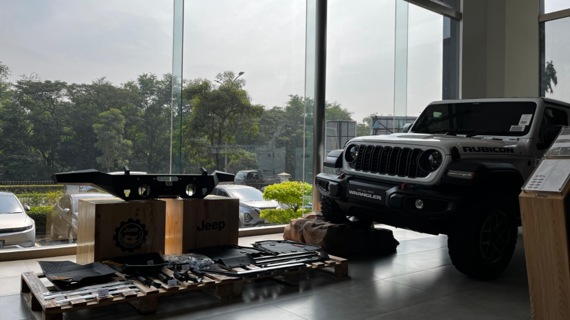 Jeep Rubicon Dengan Beberapa Aksesoris Tambahan (Doc. Motoresto).