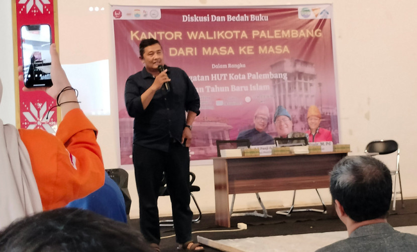 Dudy Oskandar salah seroang penulis buku
