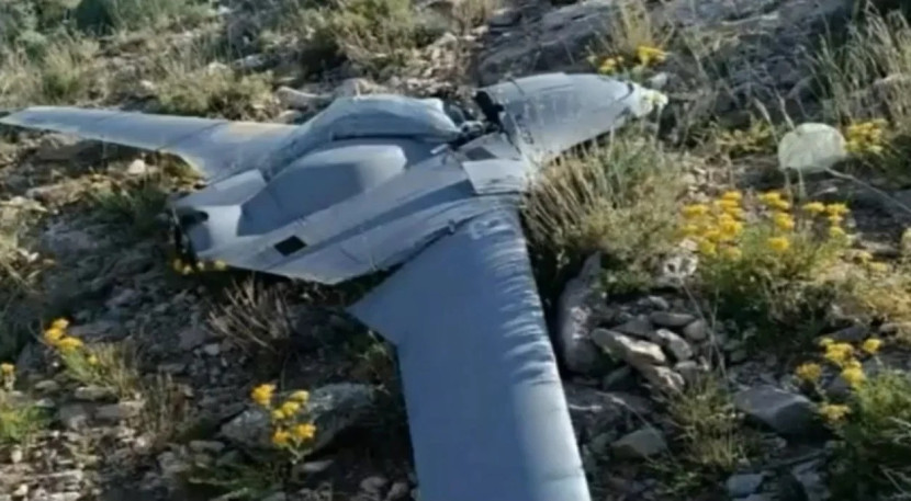 Drone misterius jatuh di wilayah Iran. Sumber: X @hmdmosavi