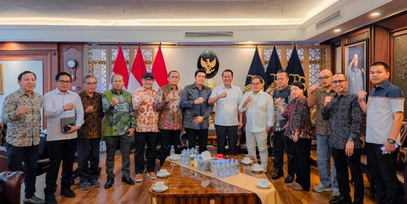 Panitia Kongres Persatuan PWI audiensi ke Menkum, Supratman Andi Agtas di Kantor Kemenkum Jakarta, Rabu (02/07/2025). (Foto: Dok PWI) 
