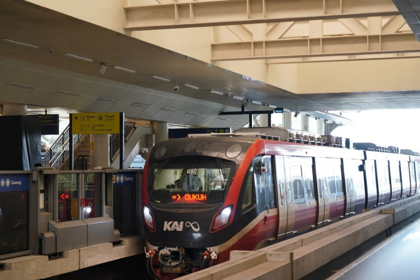 LRT Jabodebek semakin menjadi pilihan utama warga dalam beraktivitas. (Foto: Dok. Humas LRT Jabodebek)