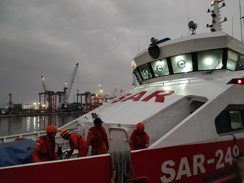 KMP Tunu Pratama Jaya Tenggelam di Selat Bali, 38 Penumpang Masih dalam Pencarian