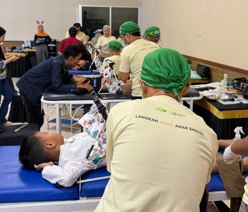 Ratusan Anak Ikuti Khitanan Massal yang Digelar Pegadaian Kanwil Jabar
