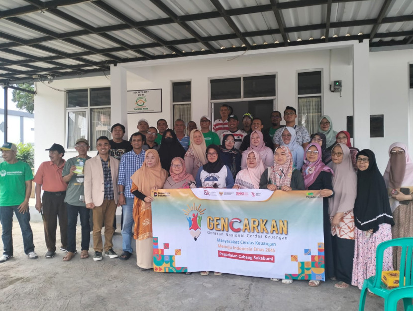 Warga RW 14 Perumahan Taman Asri Kota Sukabumi menjalin kerjasama dengan Pegadaian dalam pengelolaan sampah, Sabtu (5/7/2025).