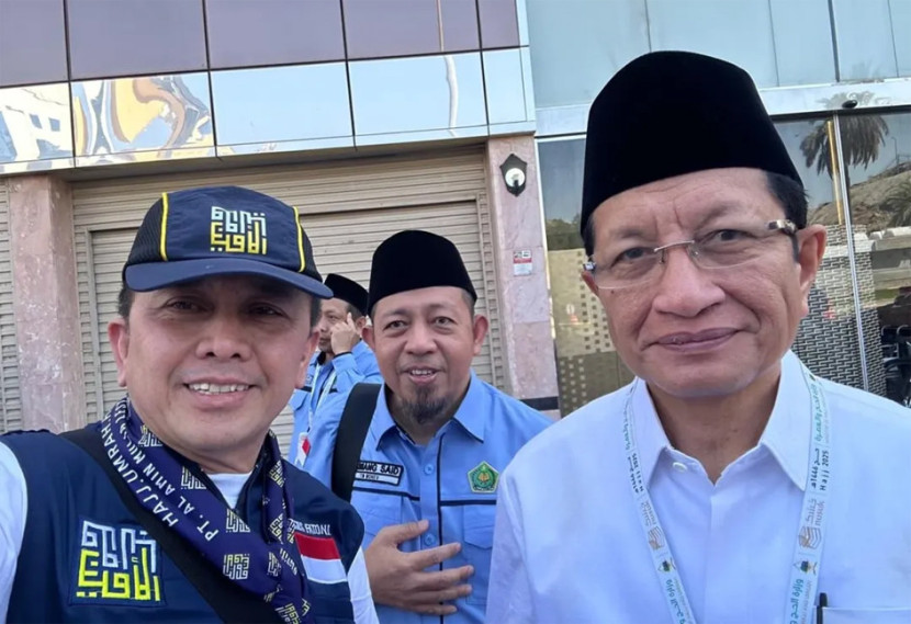 Agus Fatoni saat menunanikan ibadah haji 2025 bersama Menteri Agama Nasarudin Umar. (FOTO: IG @agusfatoni_af)