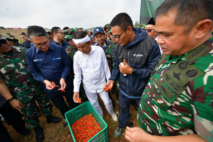 Panen raya hasil pertanian sistem Agroforestri di Gunung Hejo, Purwakarta. Foto Humas Jabar