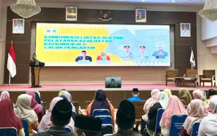 Rakor Lintas Sektor Pelayanan Kesehatan Reproduksi dan Calon Pengantin (catin) di Aula Lantai 10 Gedung Dibaleka 2, Kamis (10/07/2025). (Foto: Dok Diskominfo Kota Depok)