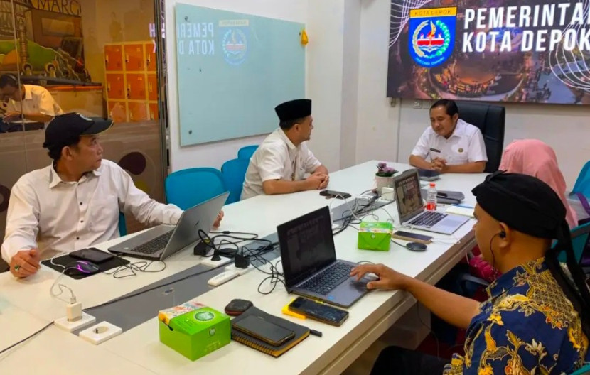 Wakil Wali Kota Depok, Chandra Rahmansyah (tengah). (Foto: Dok RUZKA INDONESIA)