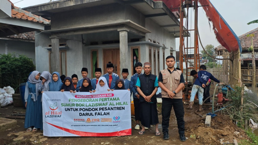 LAZISWAF Al Hilal Hadirkan Pengeboran Pertama Sedekah Air Sumur Bor di Pondok Pesantren Darul Falah Garut