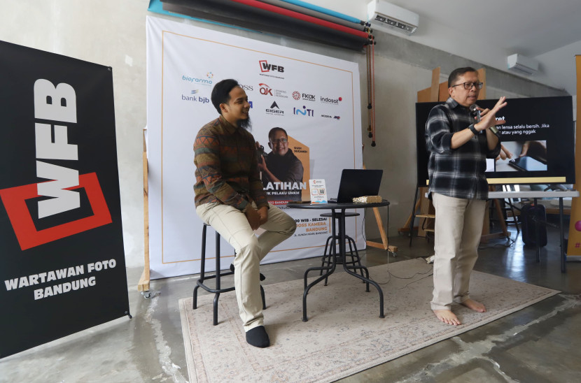 Pelatihan Foto Produk Bagi UMKM bersama Wartawan Foto Bandung (WFB), Kamis (10/7/2025). Foto: WFB