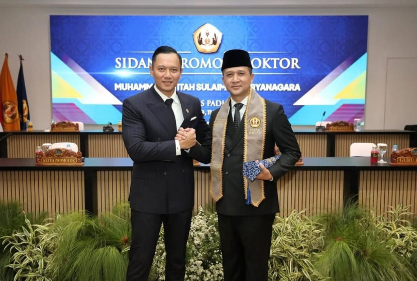 Menko AHY dan Mentrans Iftitah di Unpad Kampus Dago. Sumber: @AHY