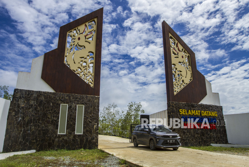 Gerbang pusat Persemaian Mentawir di lokasi IKN, Kaltim.