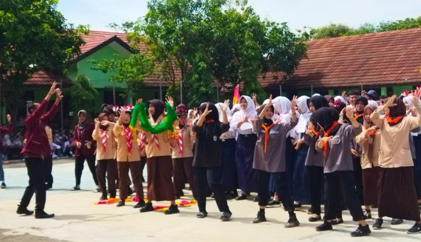 MPLS SMAN Tomo, Kabupaten Sumedang tahun ajaran 2025/2026 sebagai bagian dari pembentukan karakter siswa sejak dini. (Foto: EKO) 