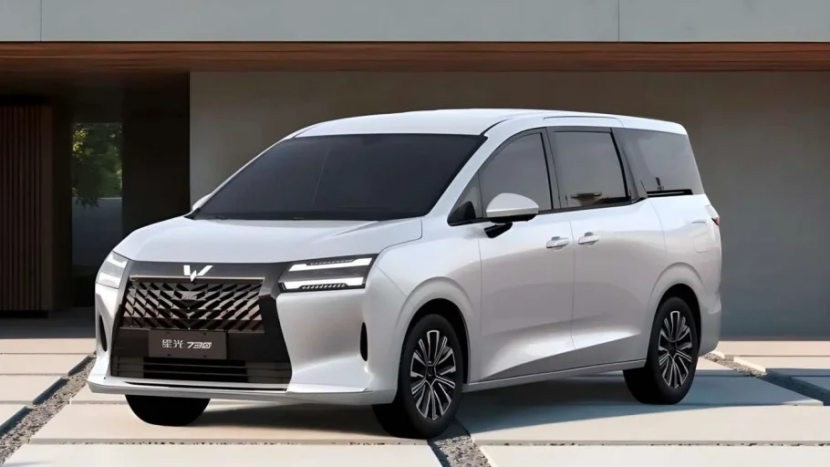 Wuling Xingguang 730 Dok. Carnewschina