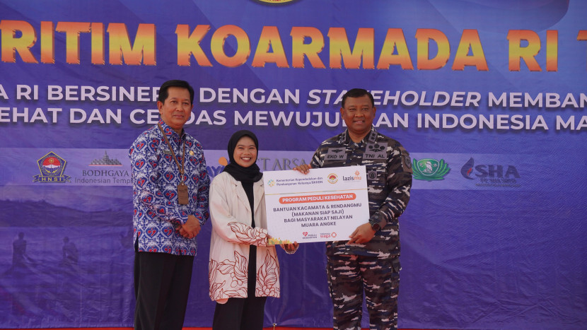 Kegiatan kolaborasi TNI AL, dan Kemendukbangga/BKKBN) serta Lazismu dalam kegiatan Serbuan Maritim Tahun 2025 di Pelabuhan Ikan Muara Angke, Jakarta Utara, Senin, (21/7/2025).dok Lazismu
