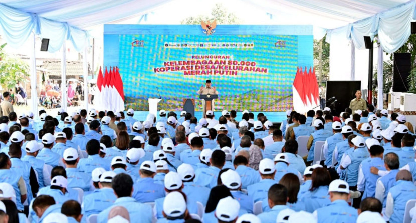 Presiden Prabowo Subianto meresmikan peluncuran kelembagaan 80.081 Koperasi Desa/Kelurahan Merah Putih (KDMP/KKMP) dalam sebuah acara yang digelar di Koperasi Desa Merah Putih Bentangan, Desa Bentangan, Kecamatan Wonosari, Kabupaten Klaten, pada Senin, 21 Juli 2025. (Foto: BPMI Setpres/Muchlis Jr)