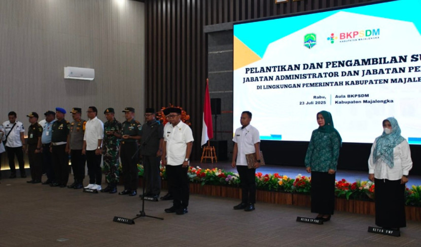 Pelantikan sebanyak 189 orang pejabat eselon III dan IV dilantik dan diambil sumpah jabatannya pada Rabu (23/07/2025). (Foto: Eko)
